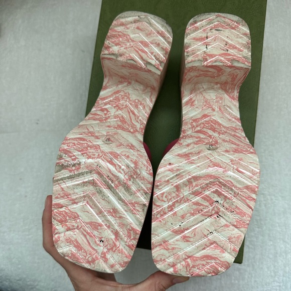 Gucci Rubber Slides Marbled Pink - Picture 7 of 7